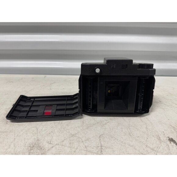 Holga 120Sf Instant Film Camera - Picture 7 of 9